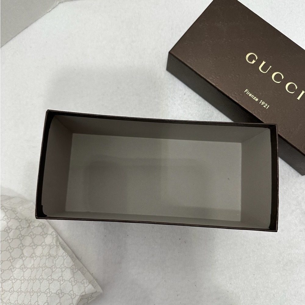 Gucci Authentic Gift Box with Tissue | Classic Brown Embossed GG Pattern Gs - Picture 7 of 14